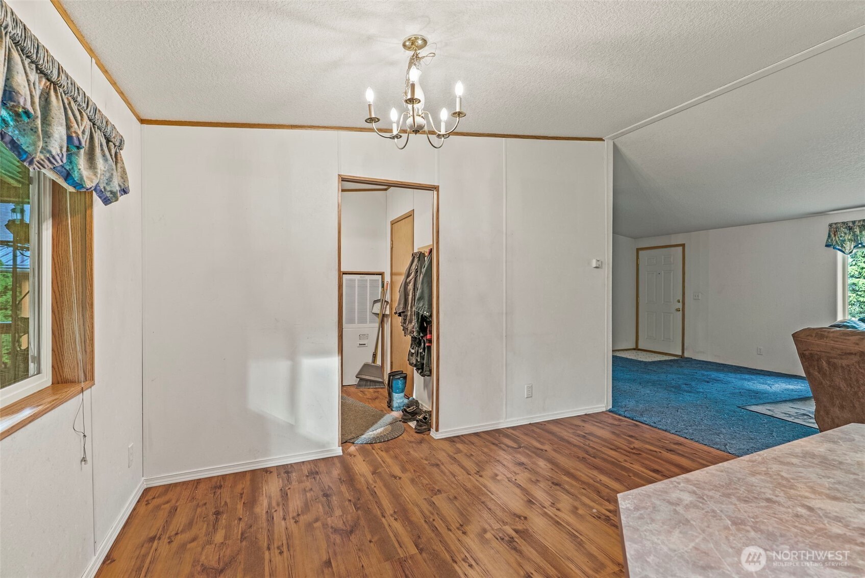 1337 South Silverlake Road , Castle Rock, WA 98611