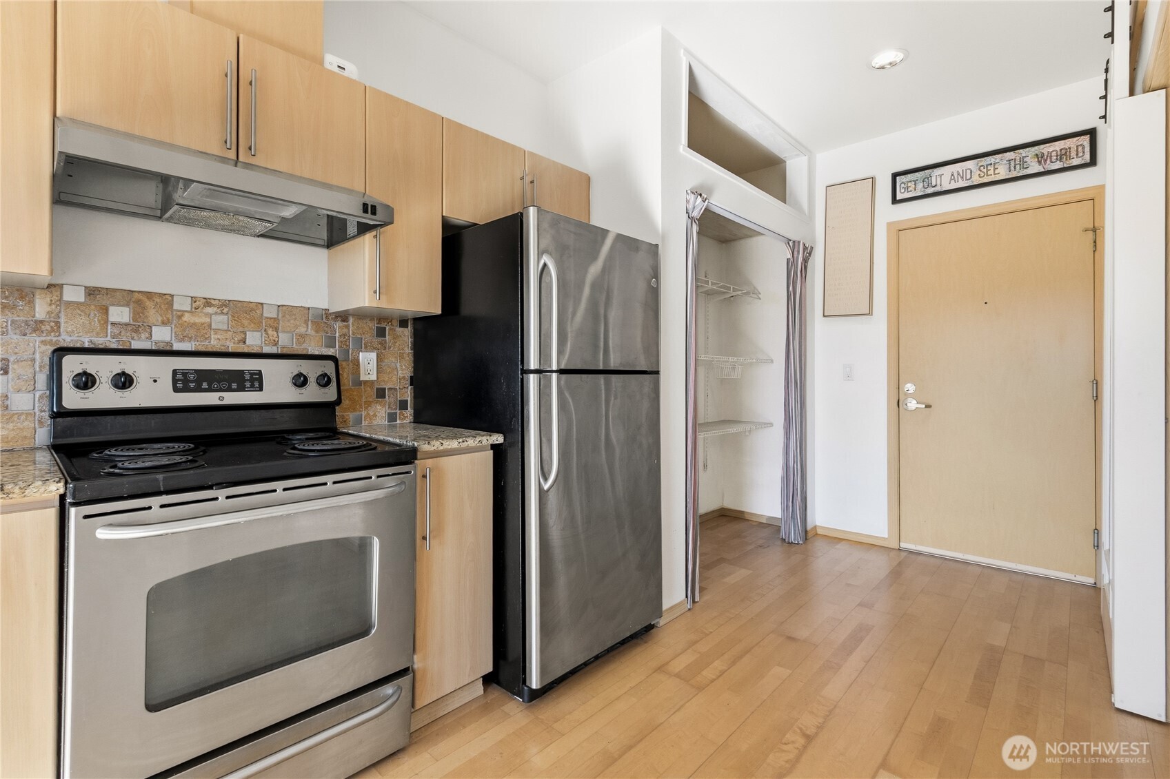 424 N 85th Street #404, Seattle, WA 98103