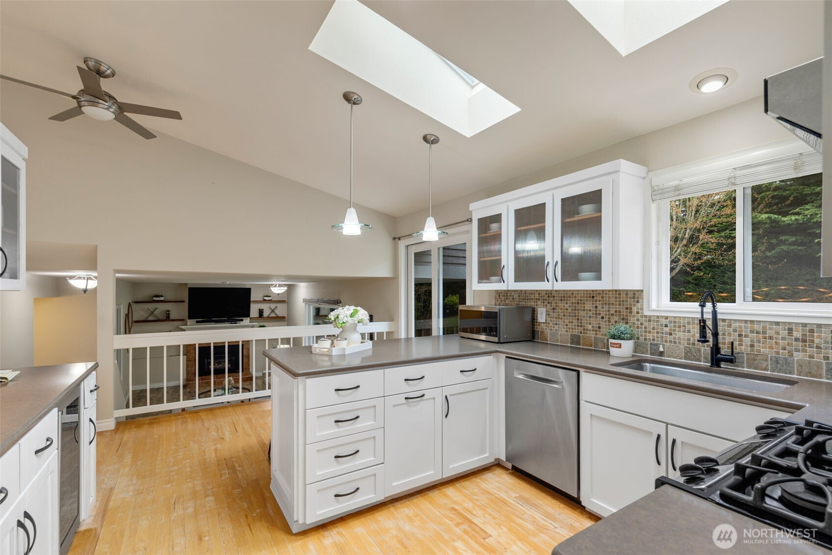 7918 115th Avenue SE, Newcastle, WA 98056