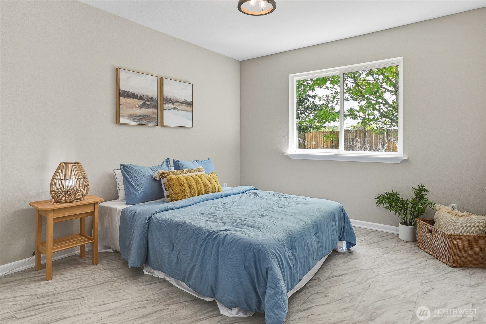 134 5th Avenue SE, Pacific, WA 98047
