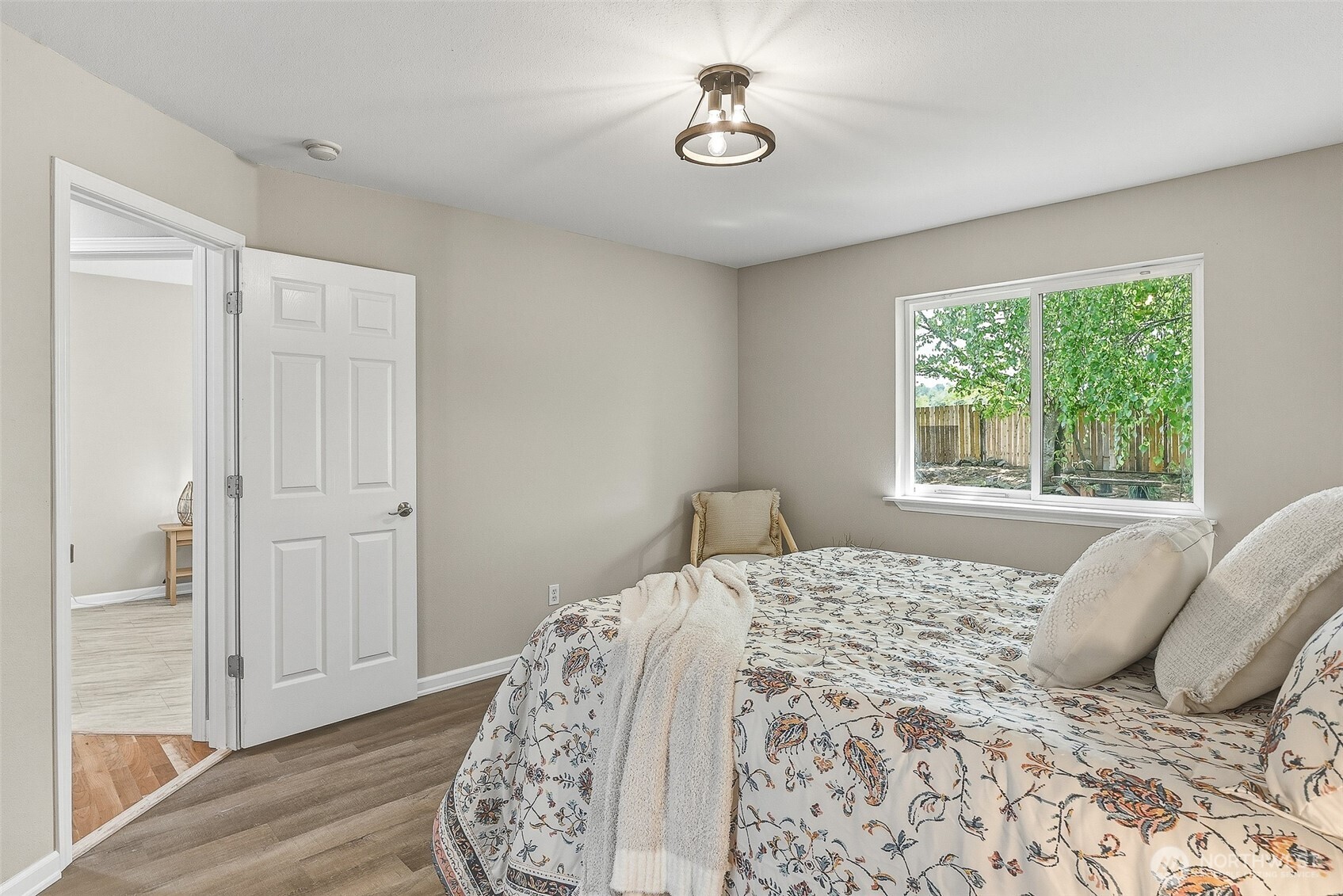 134 5th Avenue SE, Pacific, WA 98047