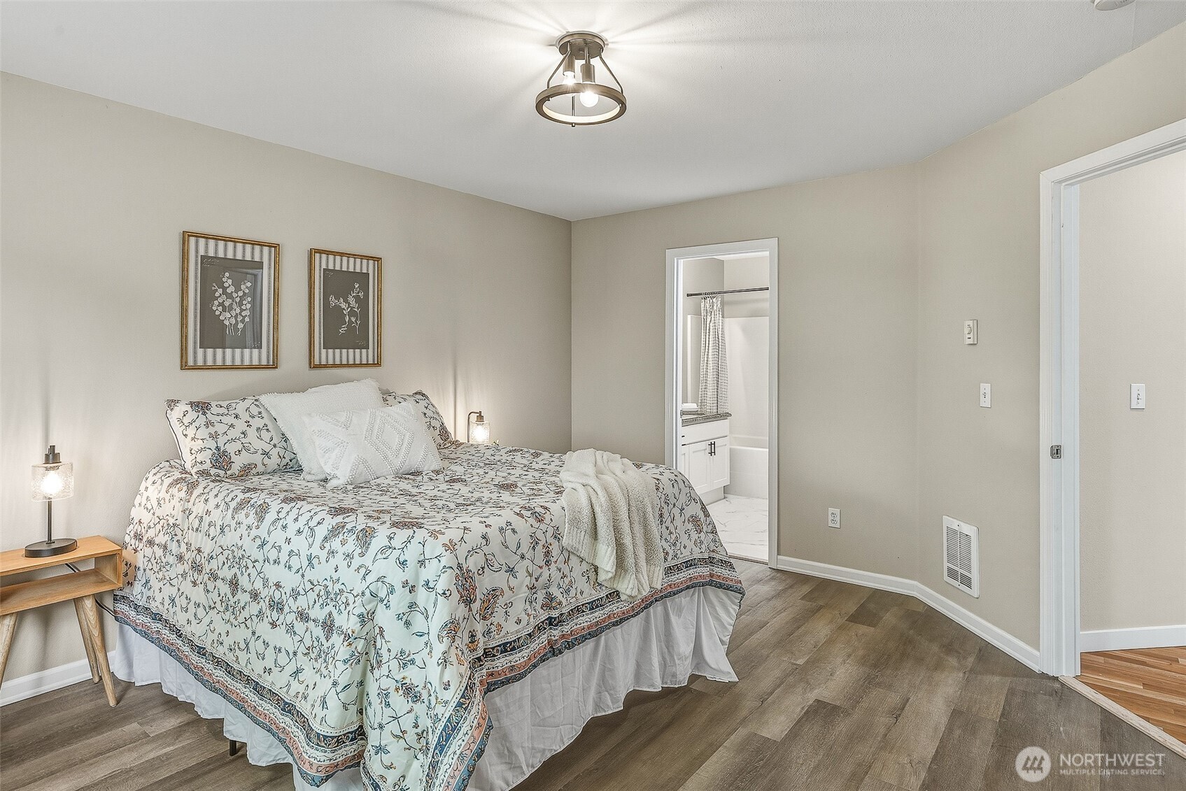 134 5th Avenue SE, Pacific, WA 98047