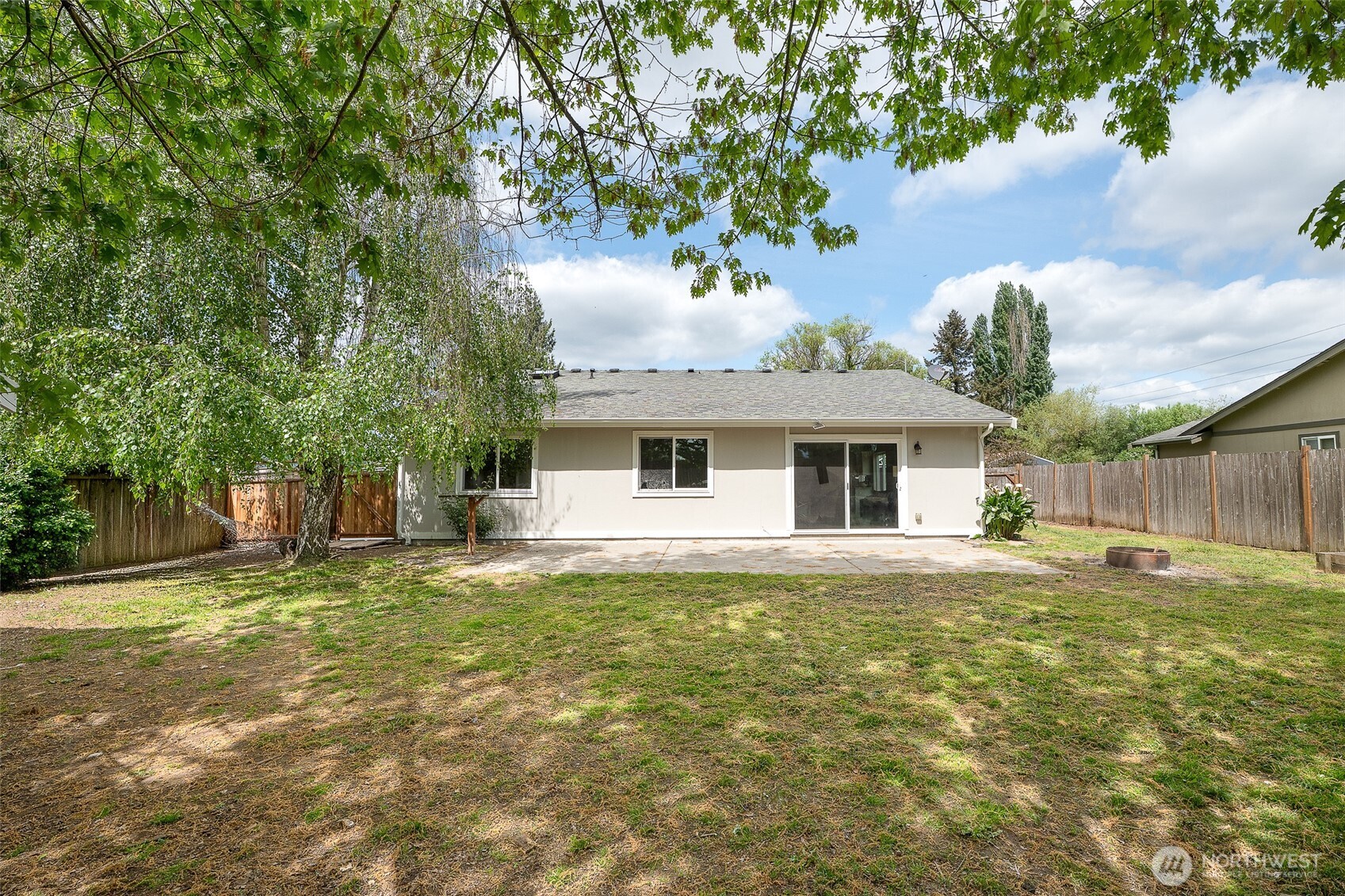 134 5th Avenue SE, Pacific, WA 98047