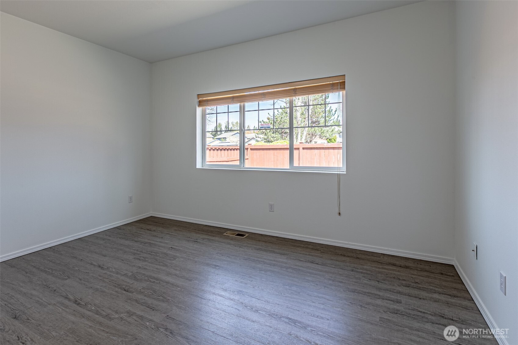 14429 Riverwalk Drive E, Sumner, WA 98390