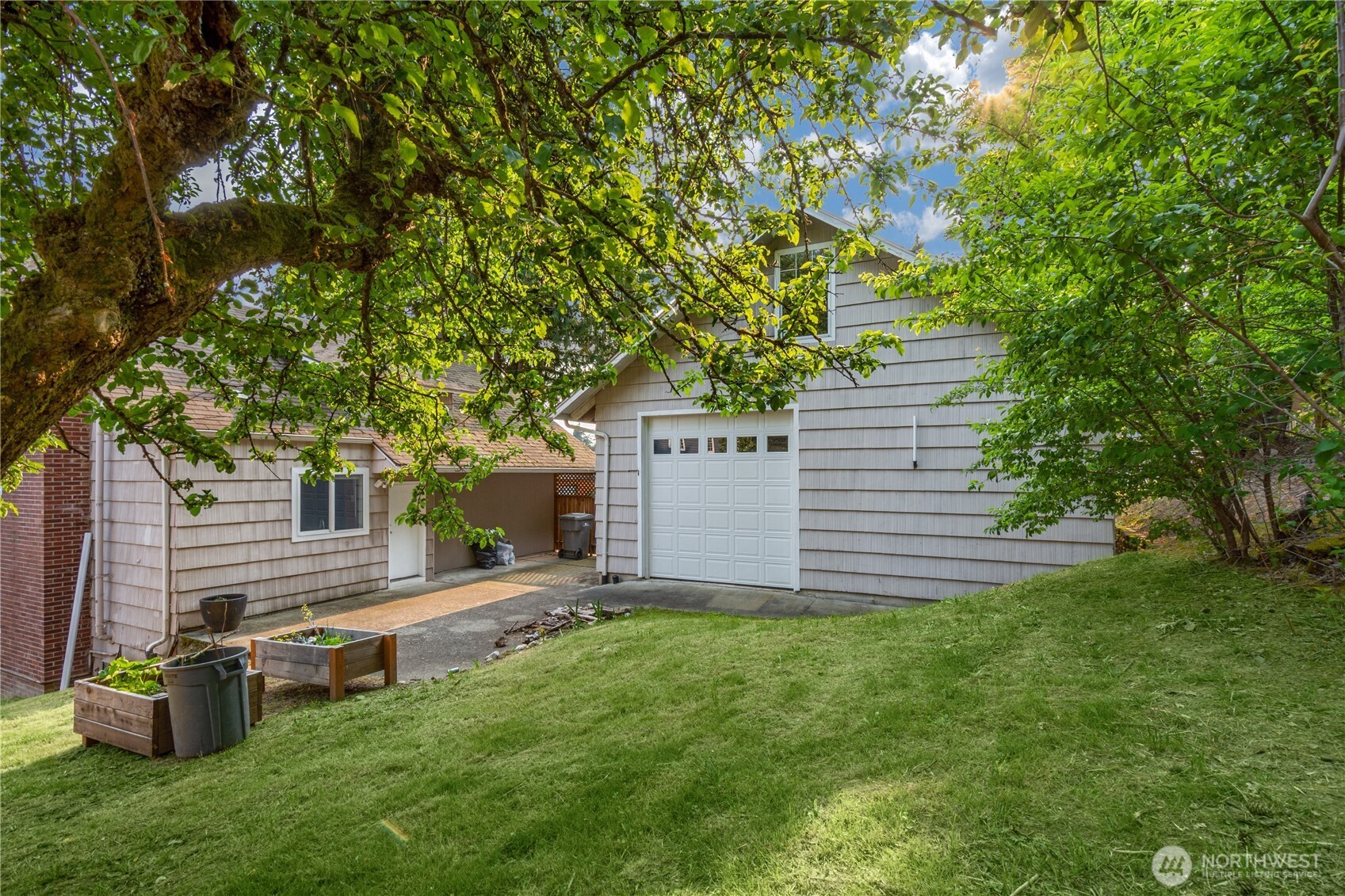 1348 6th Street , Kirkland, WA 98033