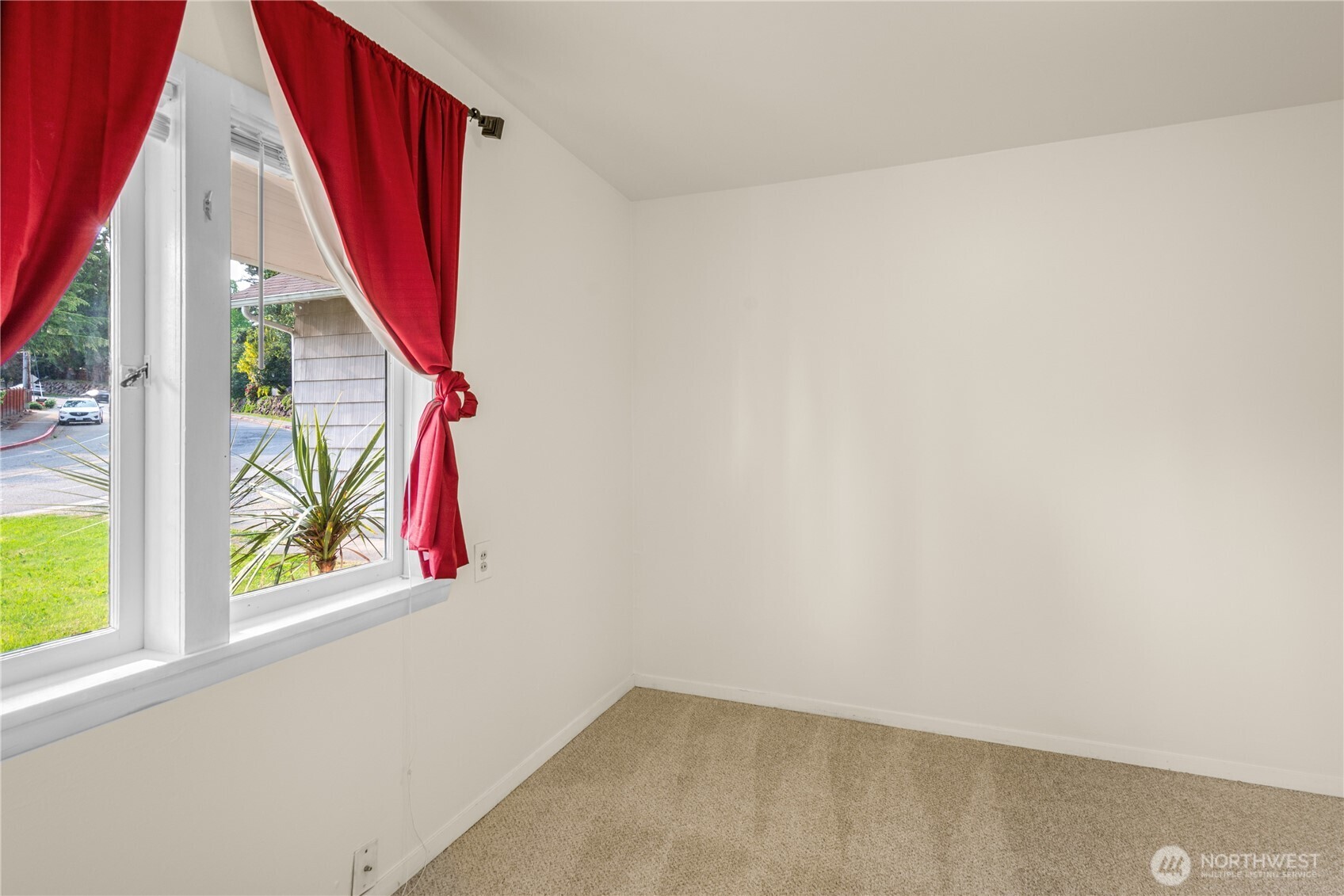 1348 6th Street , Kirkland, WA 98033