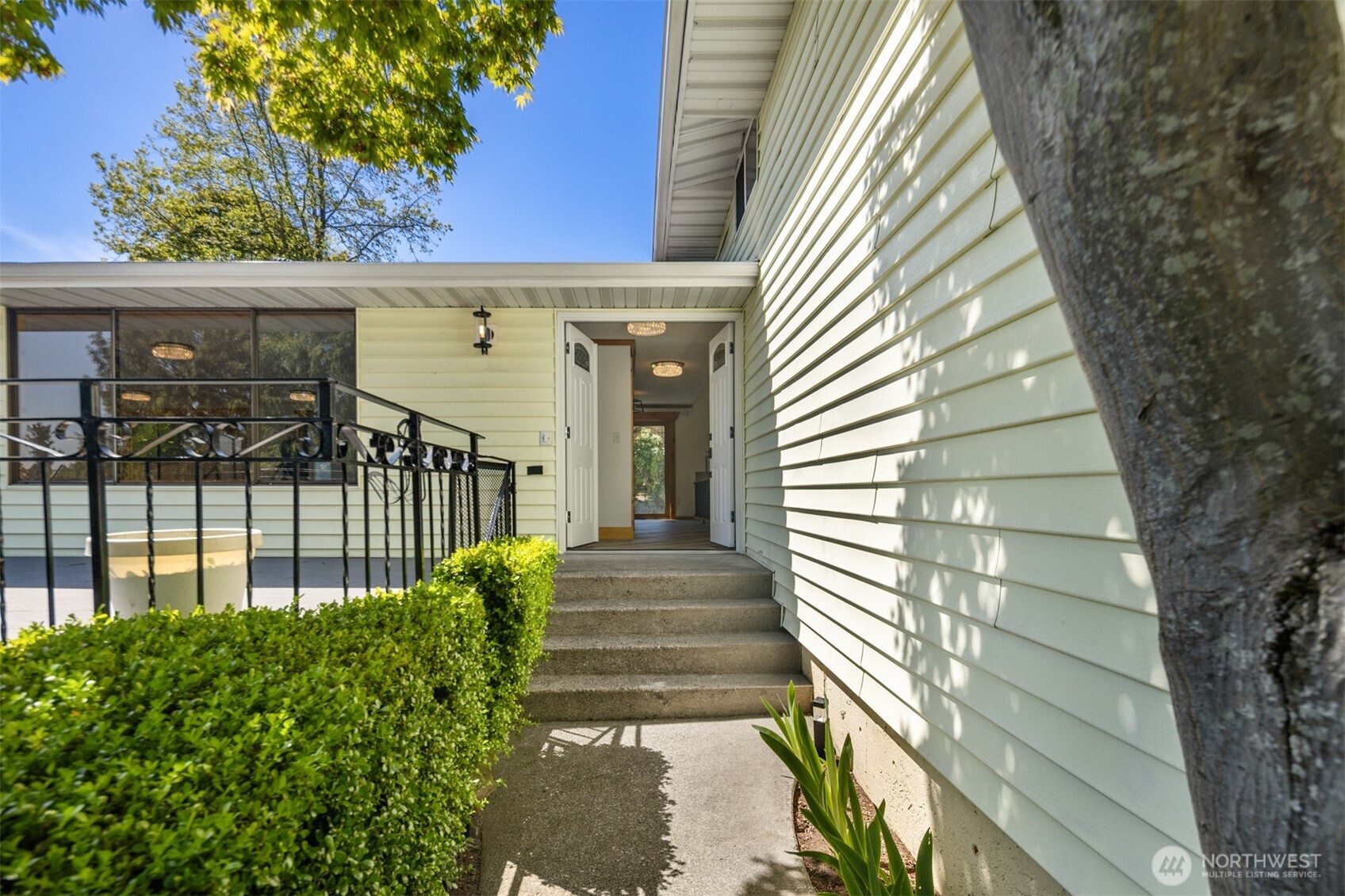 20027 106th Avenue NE, Bothell, WA 98011