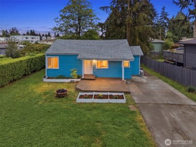 1651 SW 114th Street , Seattle, WA 98146