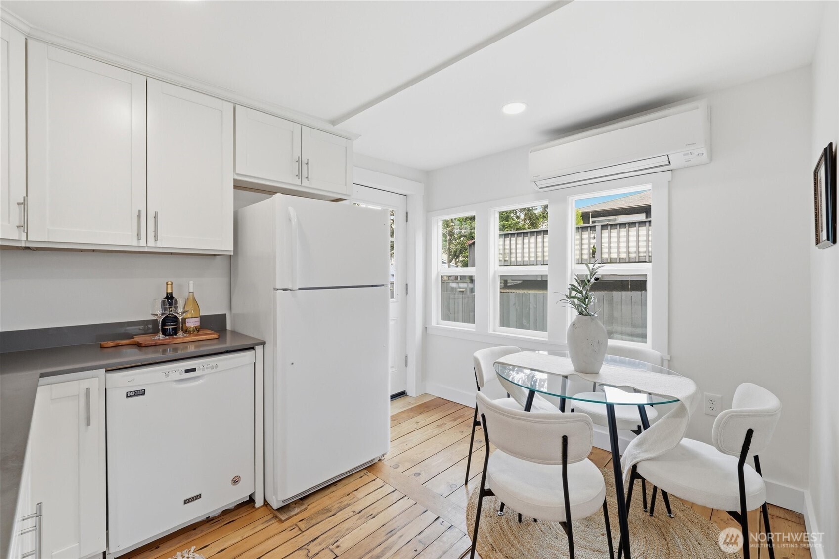 1651 SW 114th Street , Seattle, WA 98146