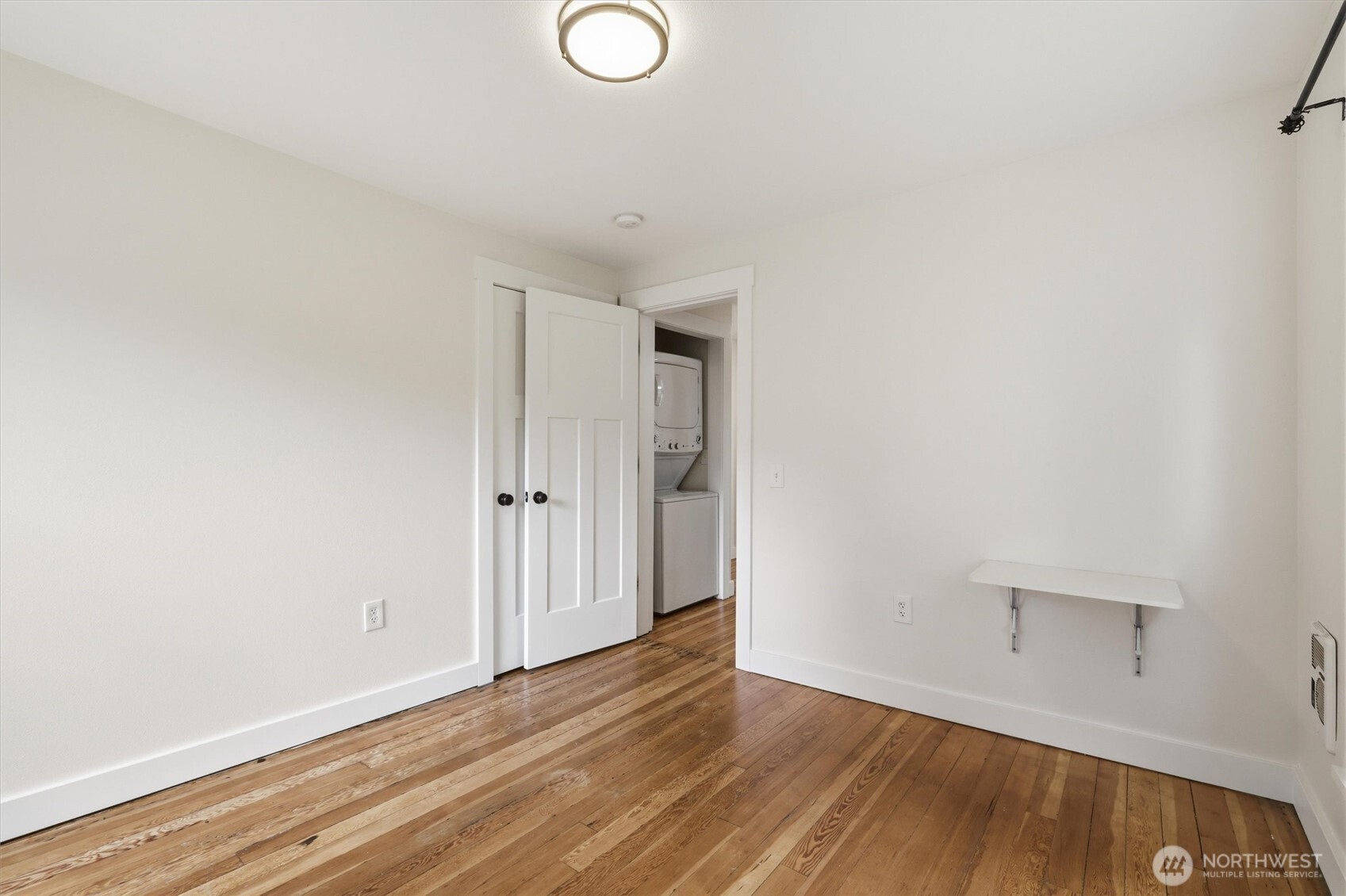 1651 SW 114th Street , Seattle, WA 98146
