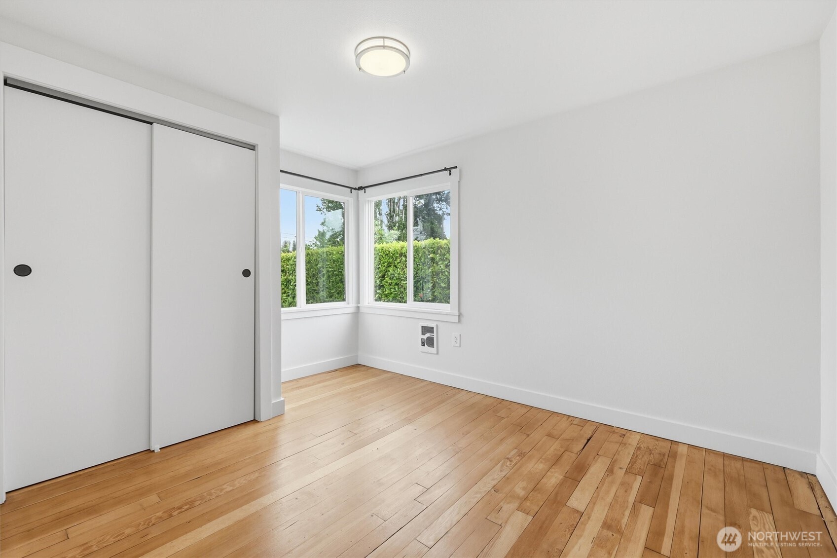 1651 SW 114th Street , Seattle, WA 98146