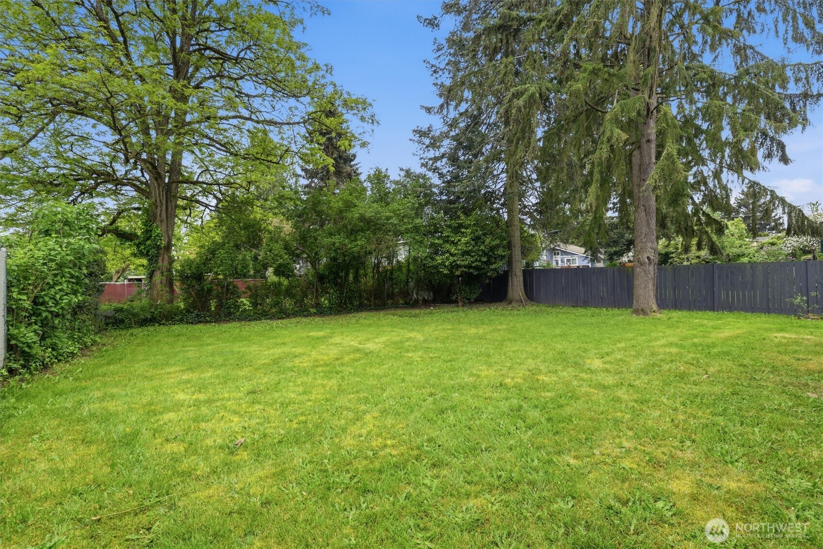 1651 SW 114th Street , Seattle, WA 98146