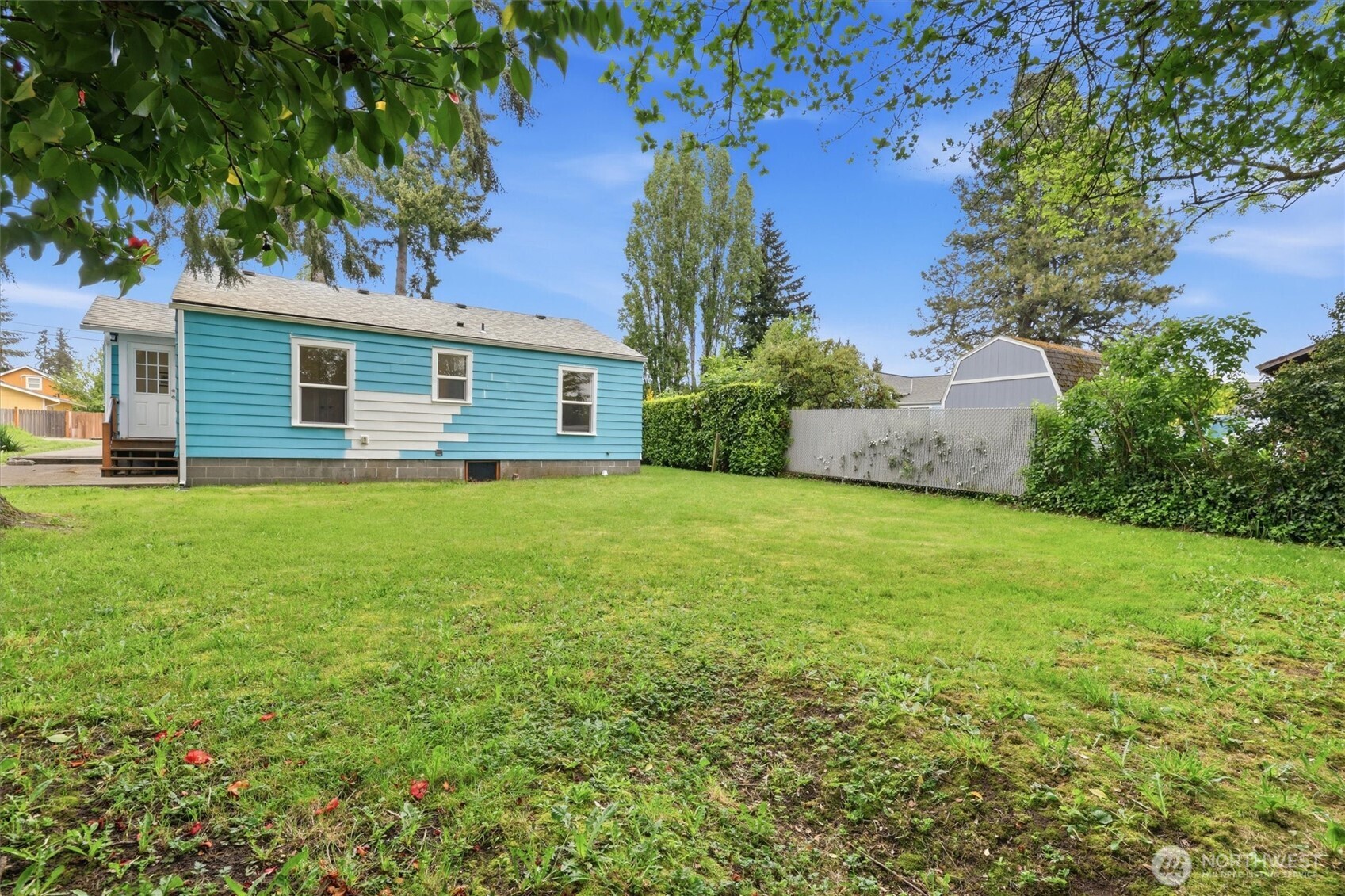 1651 SW 114th Street , Seattle, WA 98146