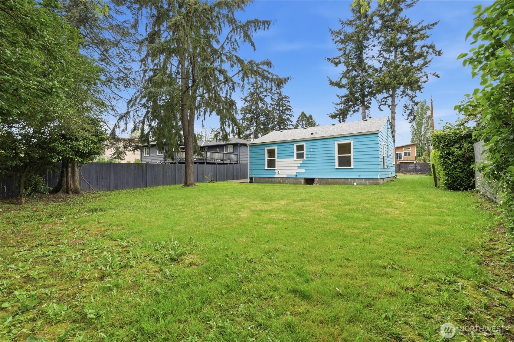 1651 SW 114th Street , Seattle, WA 98146