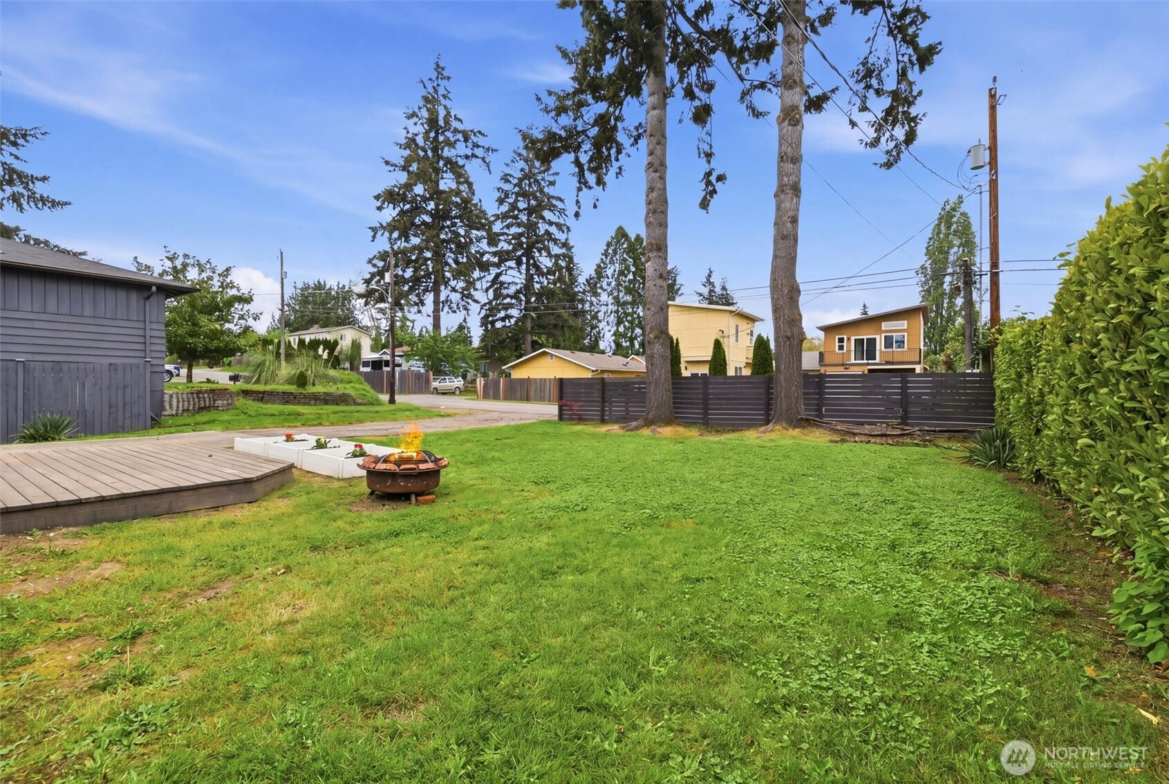 1651 SW 114th Street , Seattle, WA 98146