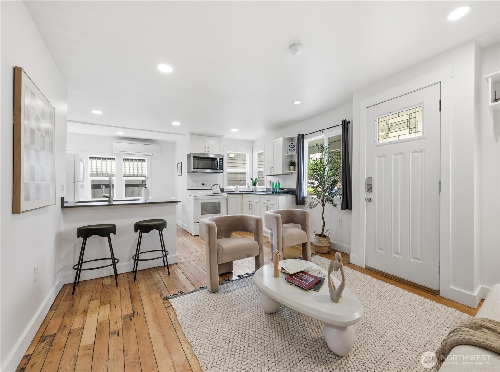 1651 SW 114th Street , Seattle, WA 98146