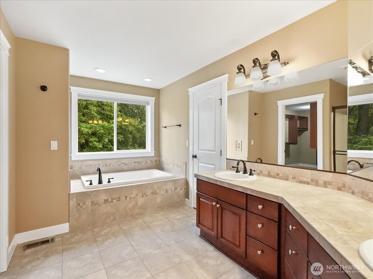 2321 Alder Street , Milton, WA 98354