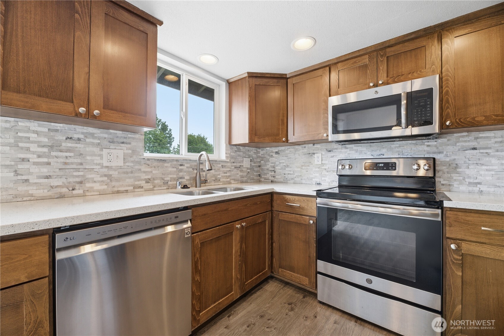 5715 N 46th , Tacoma, WA 98407