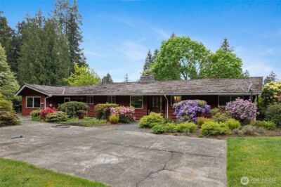12915 412th St E , Eatonville, WA 98328