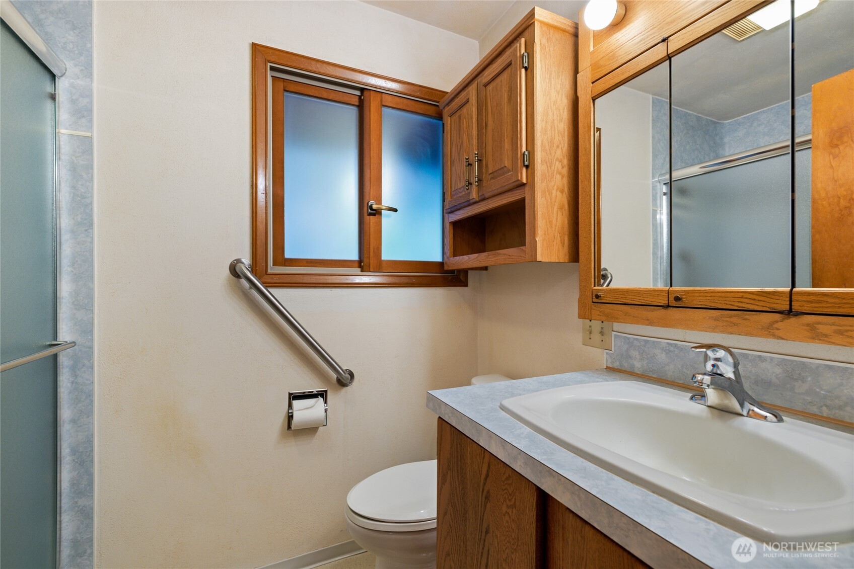 12915 412th St E , Eatonville, WA 98328