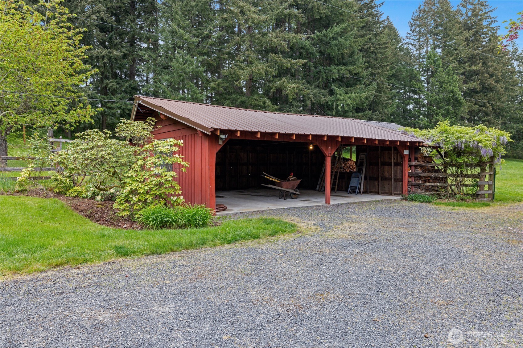 12915 412th St E , Eatonville, WA 98328
