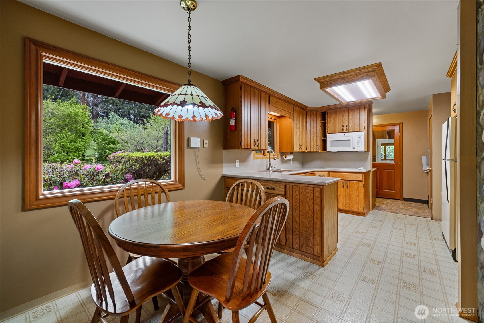 12915 412th St E , Eatonville, WA 98328
