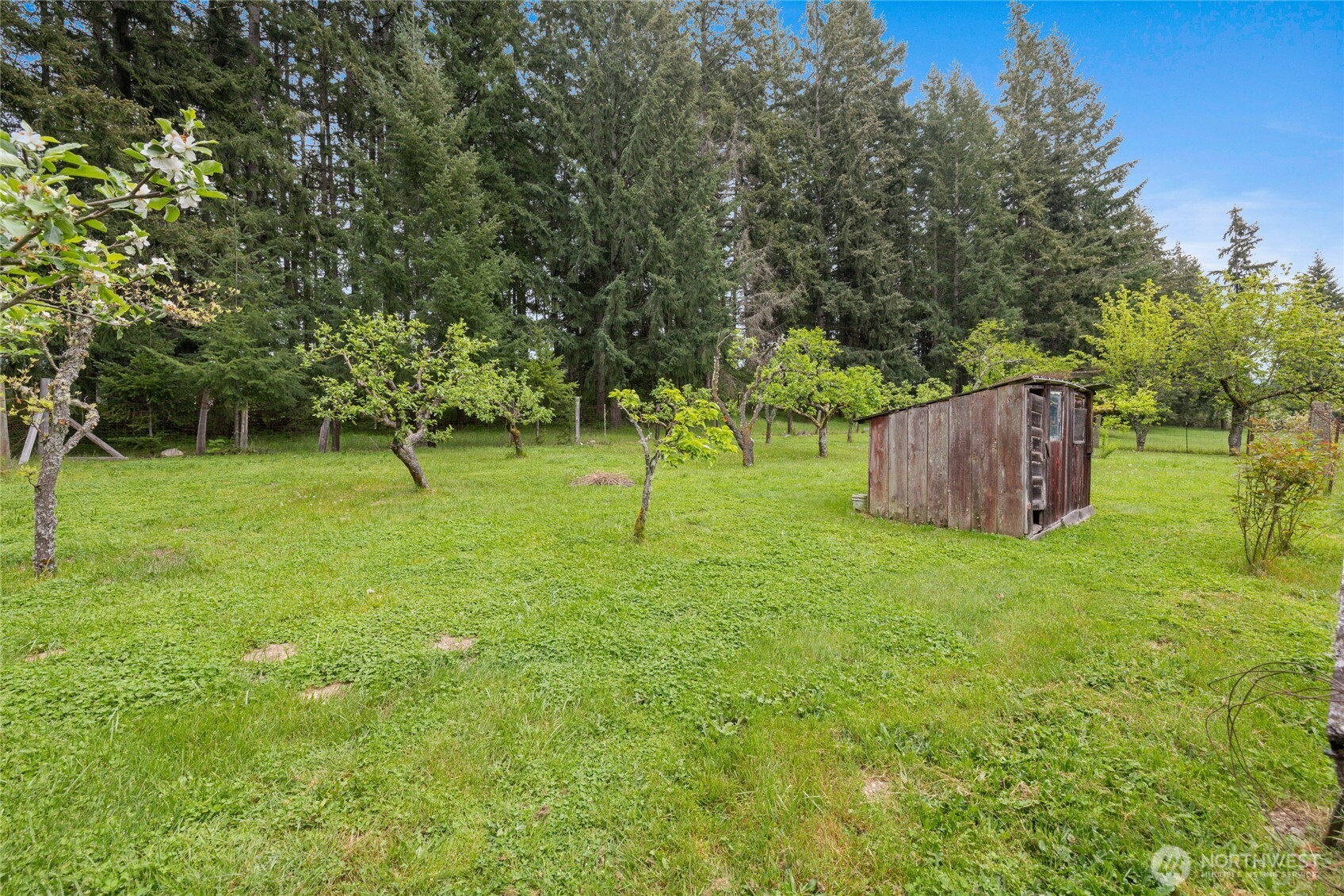 12915 412th St E , Eatonville, WA 98328