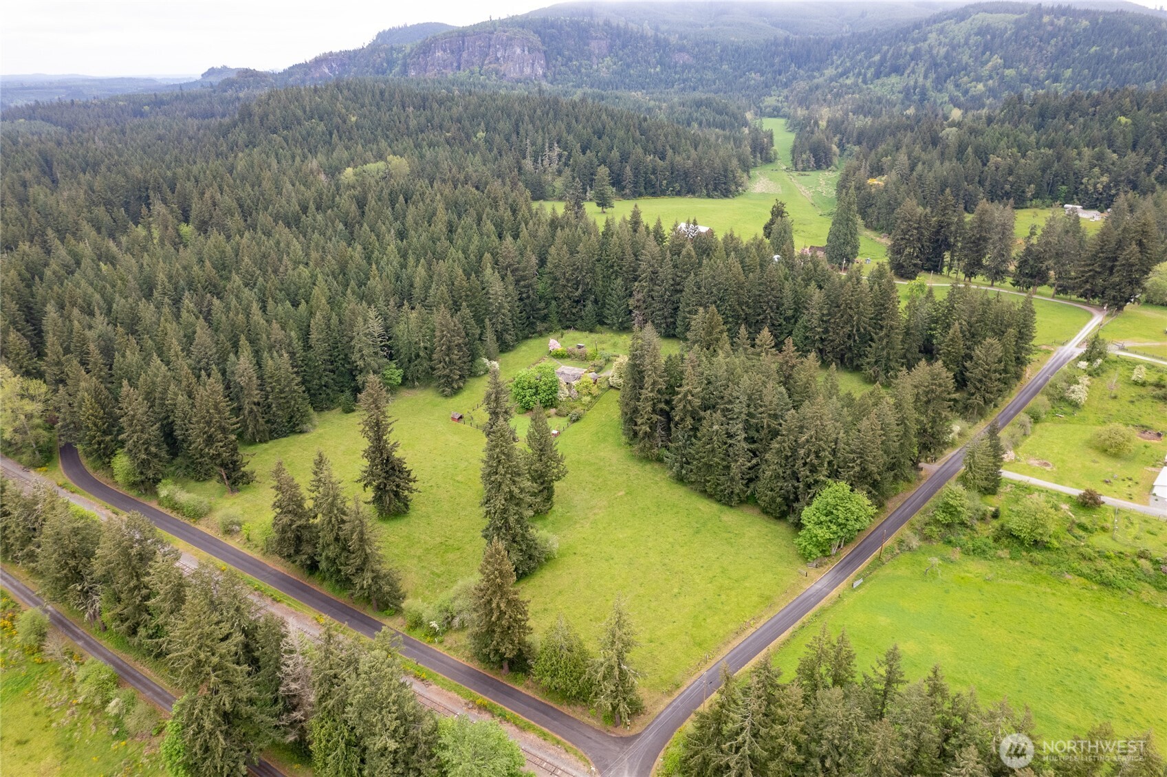 12915 412th St E , Eatonville, WA 98328