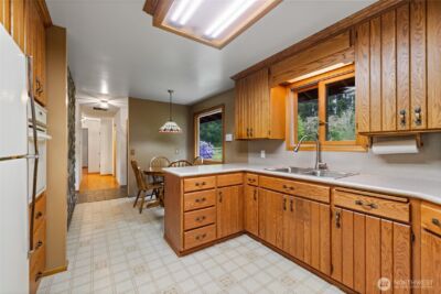 12915 412th St E , Eatonville, WA 98328 - Photo 7