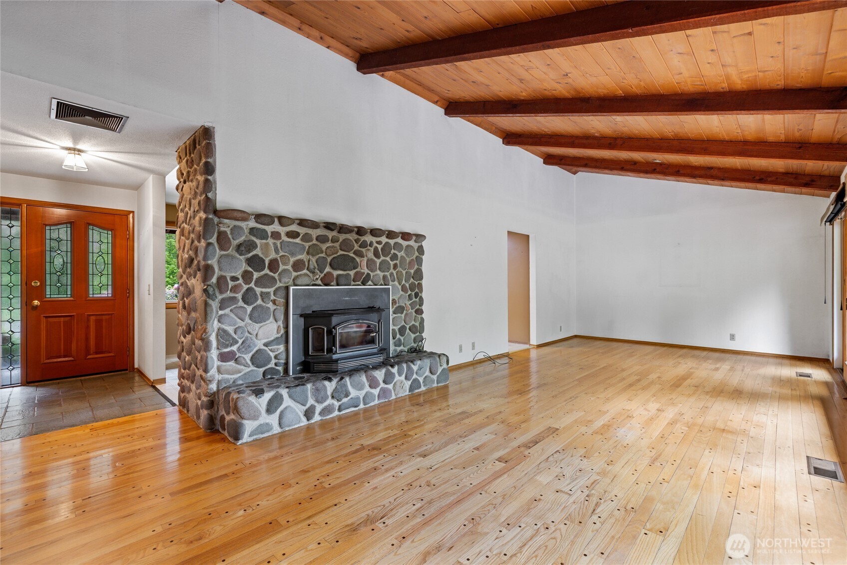 12915 412th St E , Eatonville, WA 98328