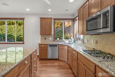 2126 W Mukilteo Boulevard , Everett, WA 98203 - Photo 18