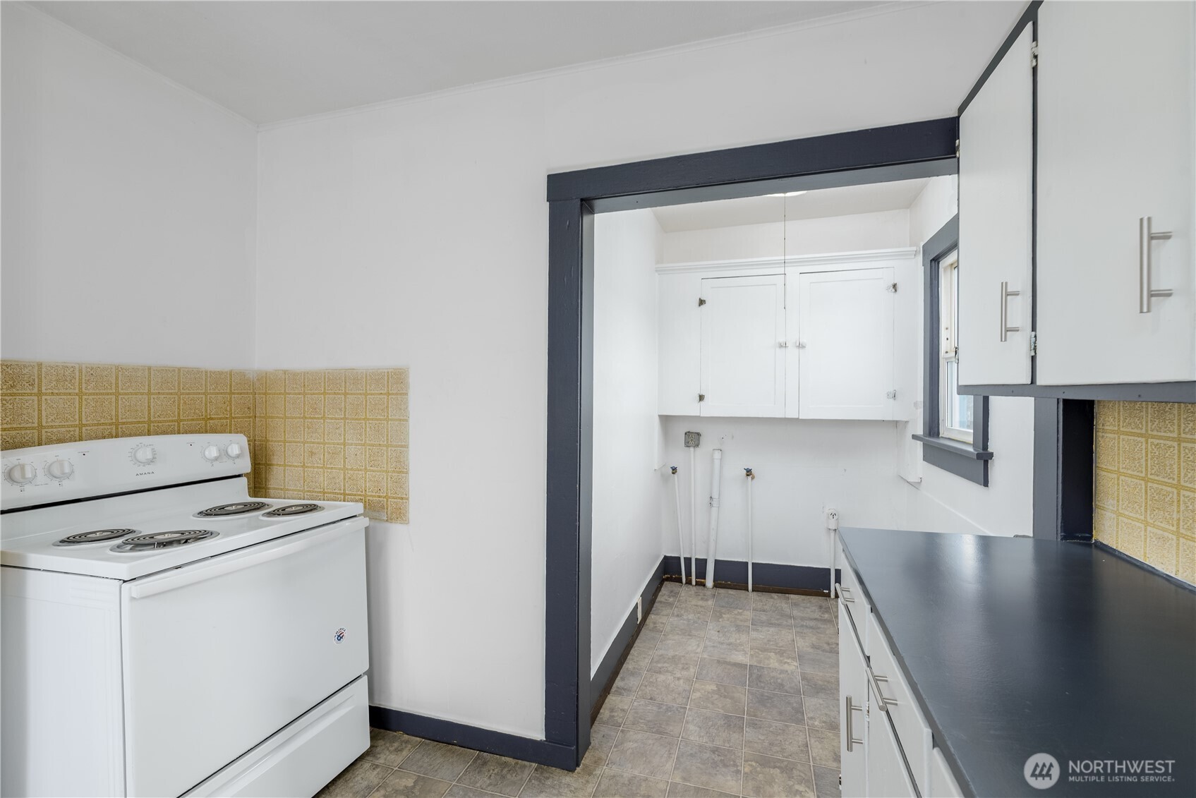 734 W 4th St , Port Angeles, WA 98363