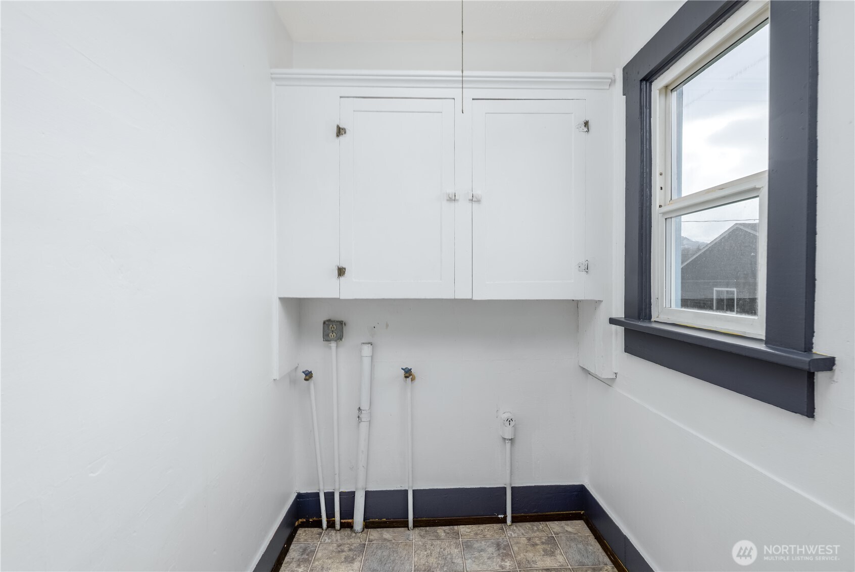 734 W 4th St , Port Angeles, WA 98363