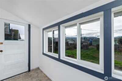 734 W 4th St , Port Angeles, WA 98363 - Photo 17