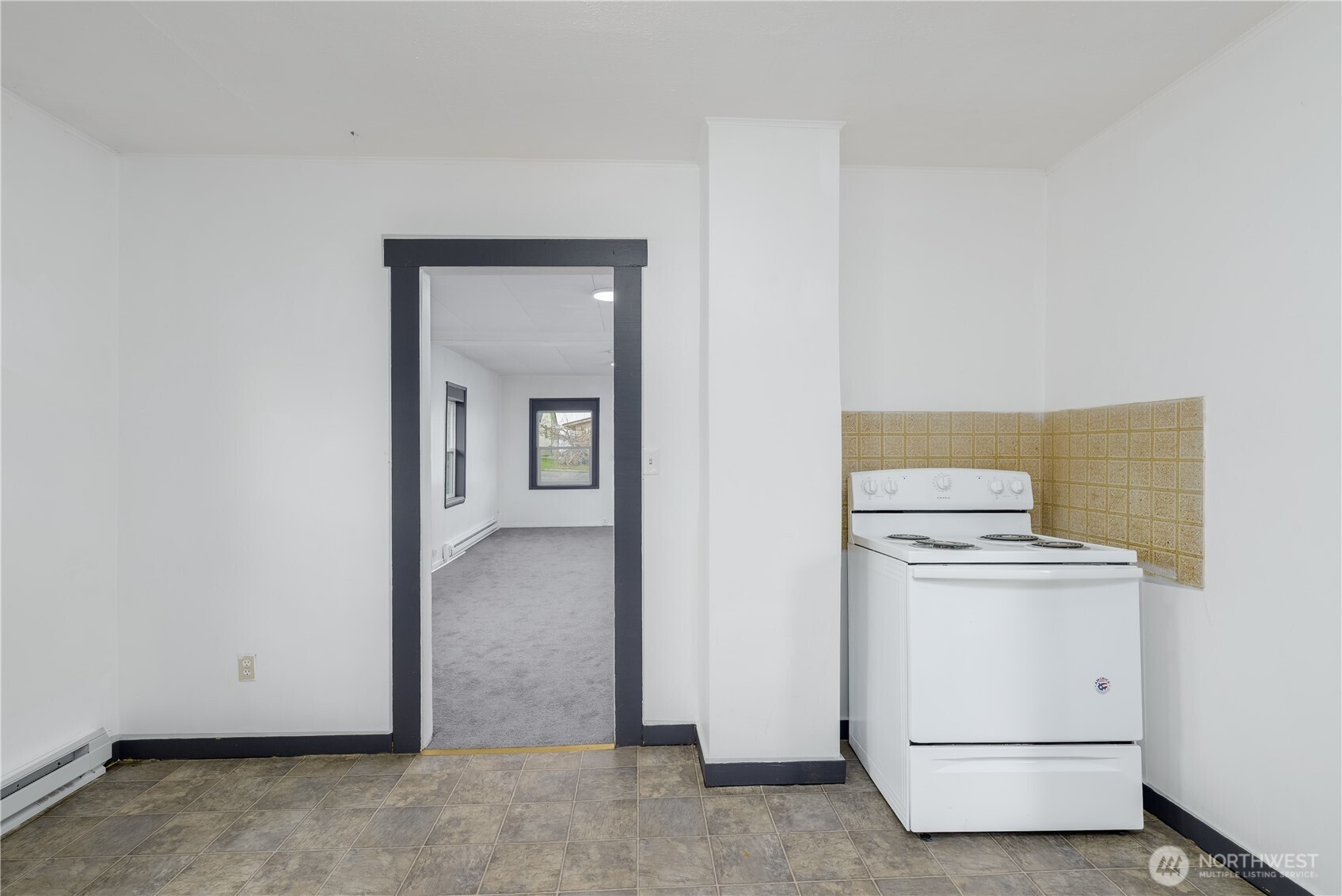 734 W 4th St , Port Angeles, WA 98363