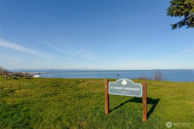 734 W 4th St , Port Angeles, WA 98363 - Photo 2