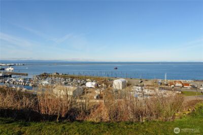 734 W 4th St , Port Angeles, WA 98363 - Photo 5