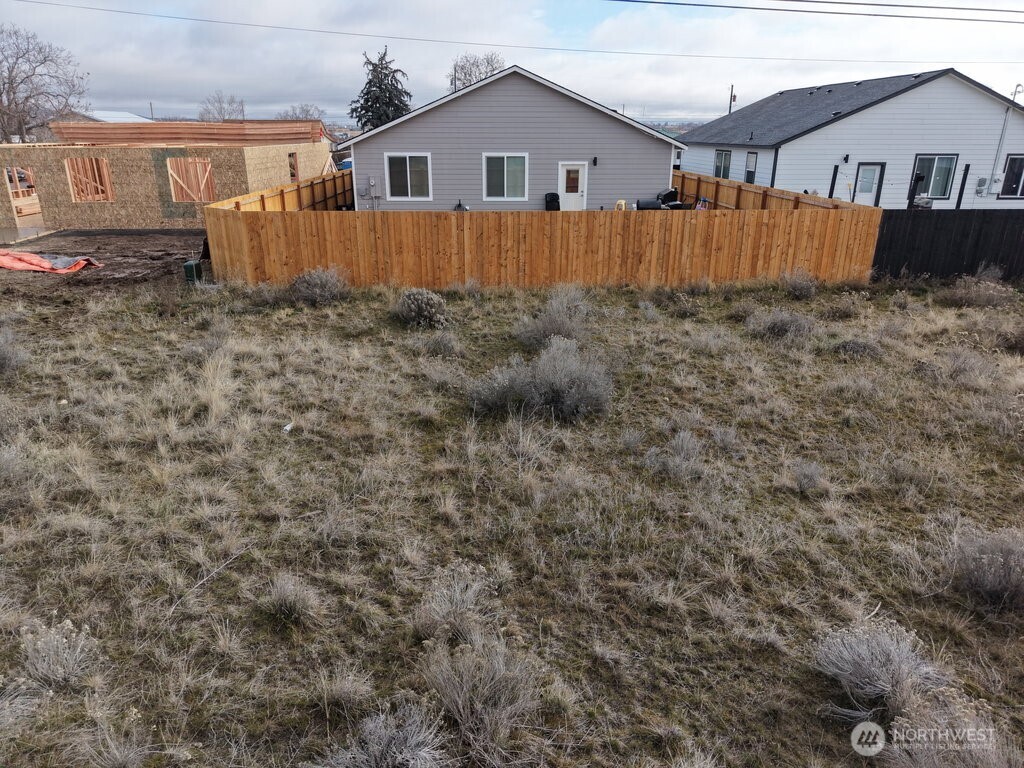 8 Division St S, Soap Lake, WA 98851