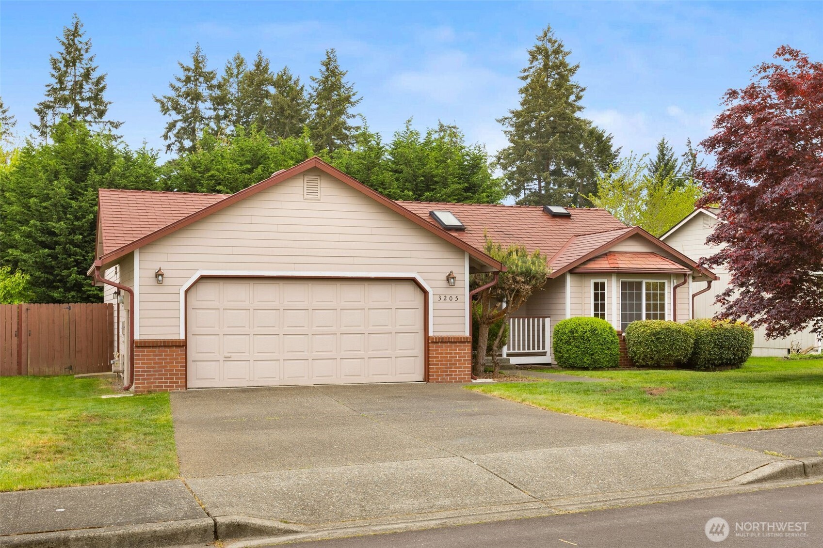 3205 Jeri Drive NE, Lacey, WA 98516