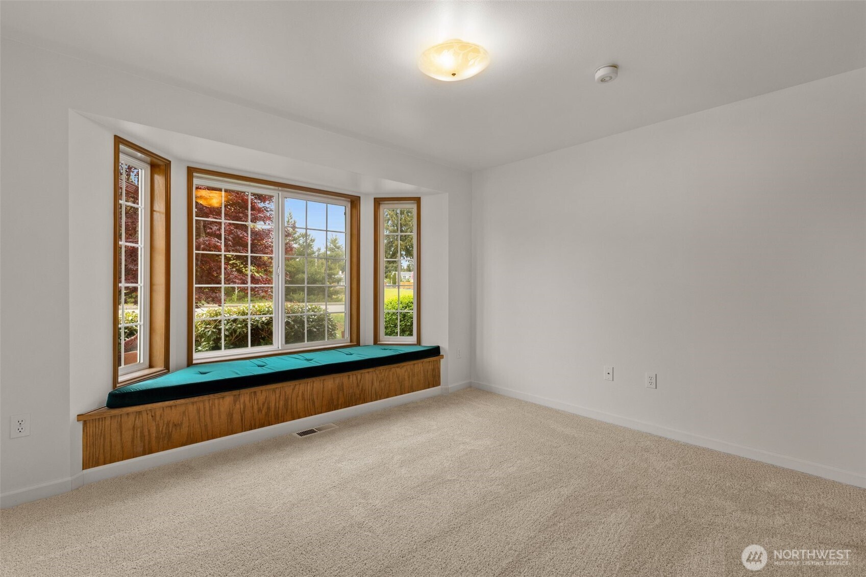 3205 Jeri Drive NE, Lacey, WA 98516