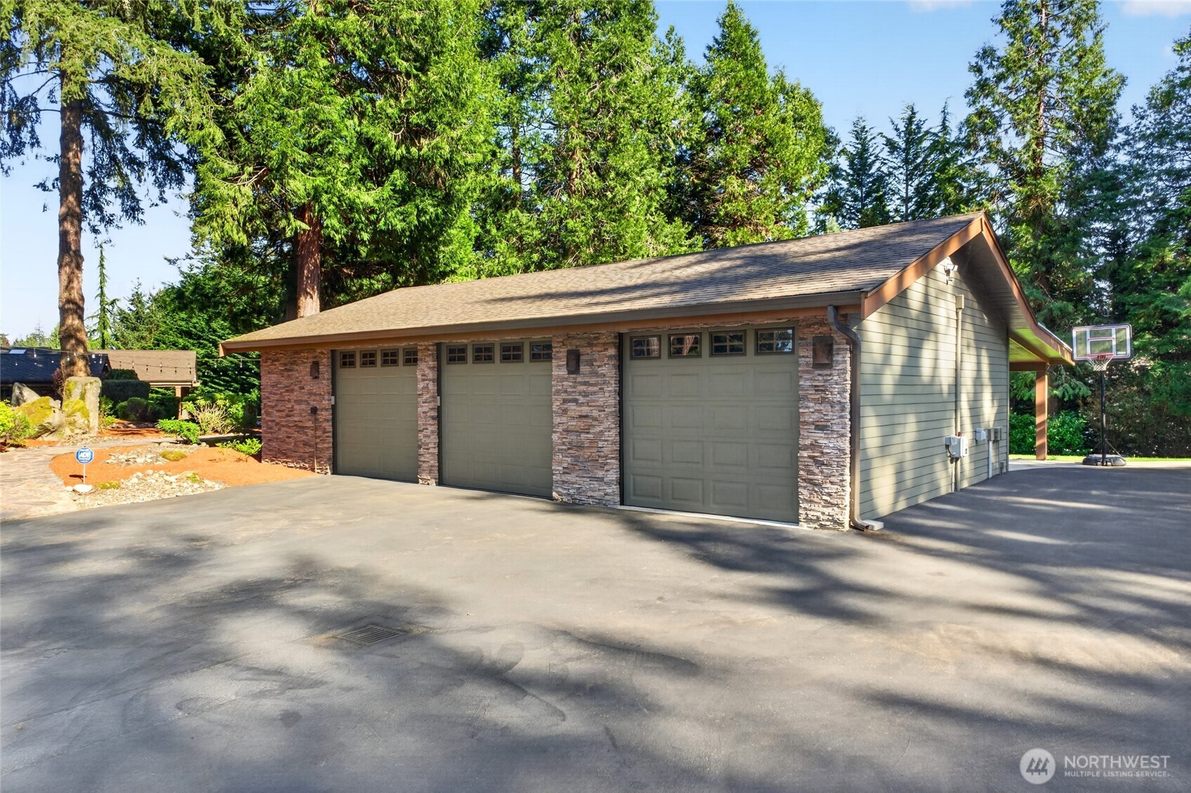 21421 Snag Island Drive E, Lake Tapps, WA 98391