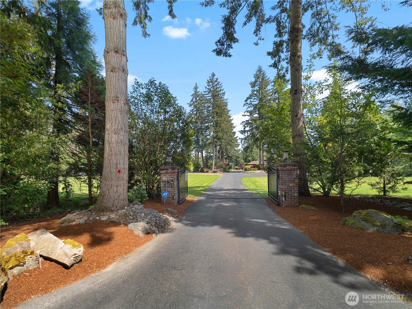 21421 Snag Island Drive E, Lake Tapps, WA 98391