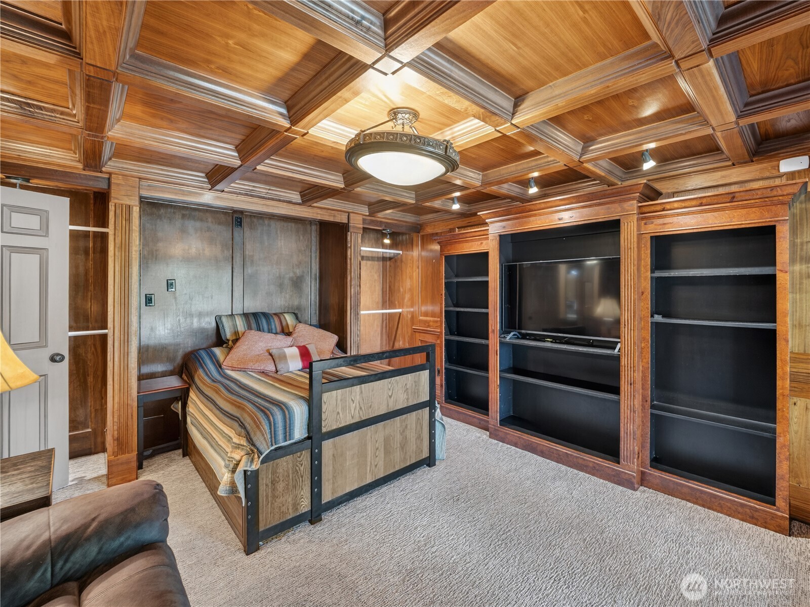 21421 Snag Island Drive E, Lake Tapps, WA 98391