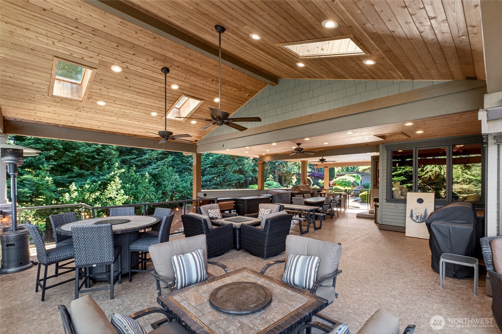 21421 Snag Island Drive E, Lake Tapps, WA 98391