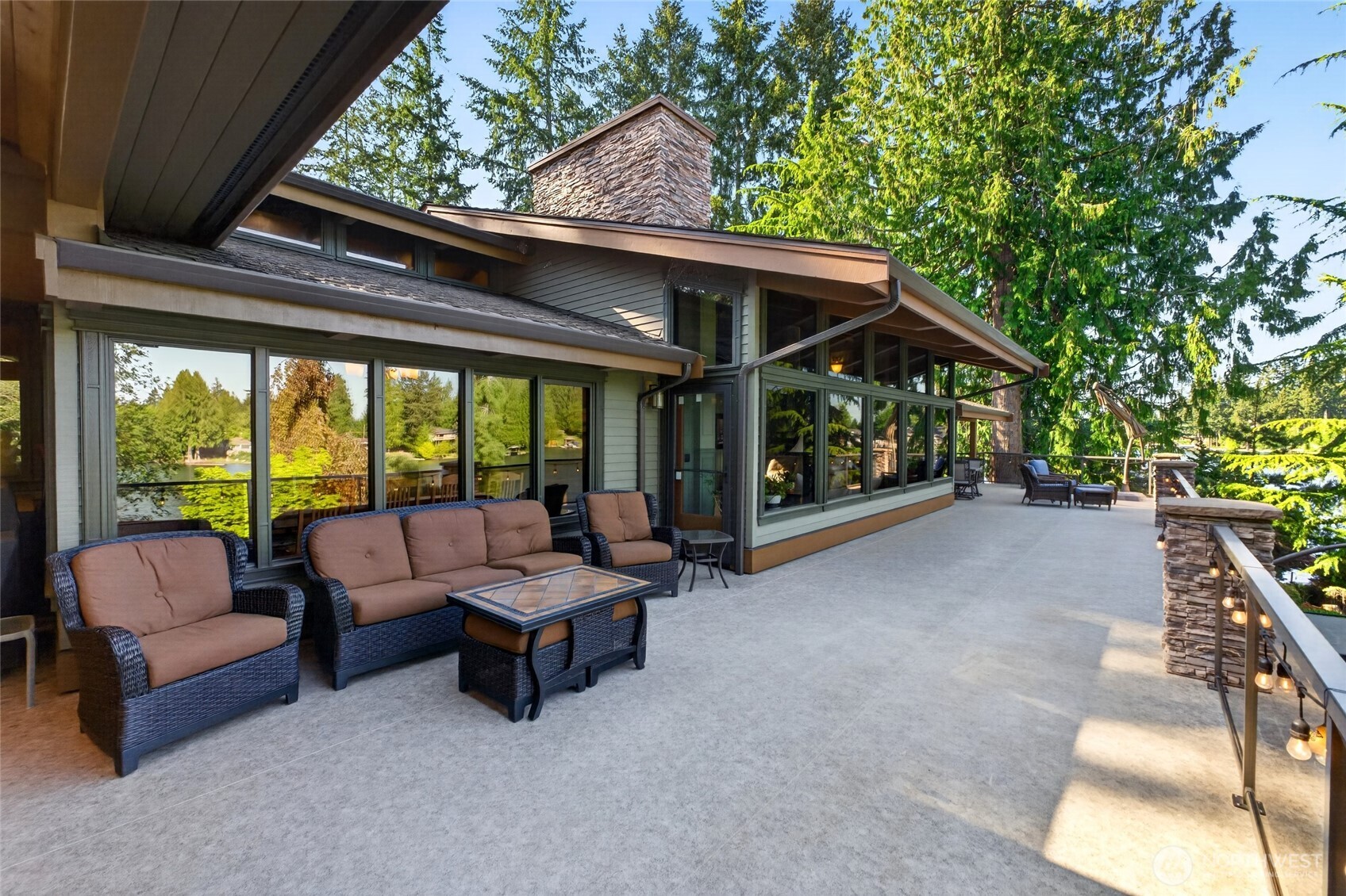 21421 Snag Island Drive E, Lake Tapps, WA 98391