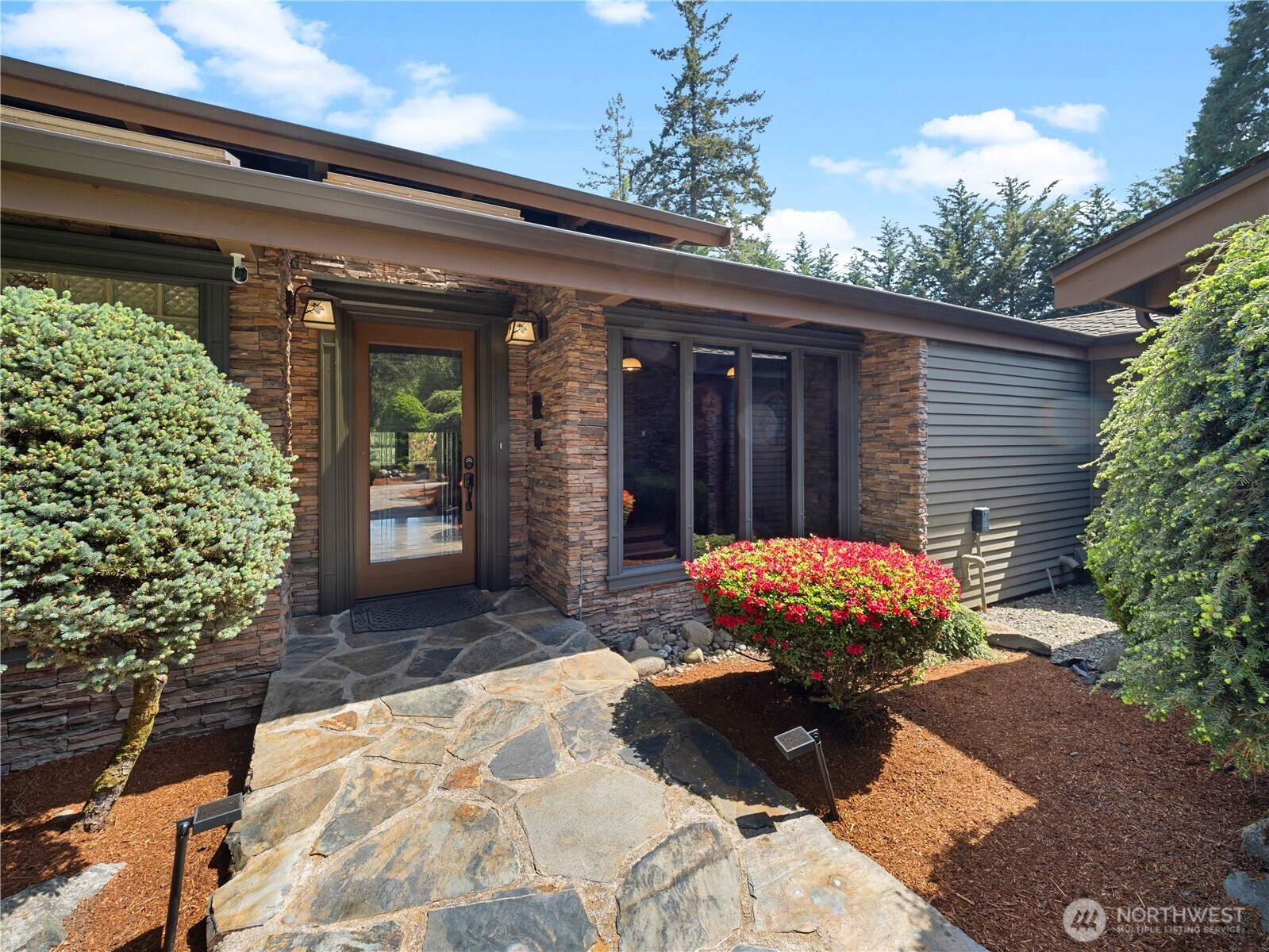 21421 Snag Island Drive E, Lake Tapps, WA 98391