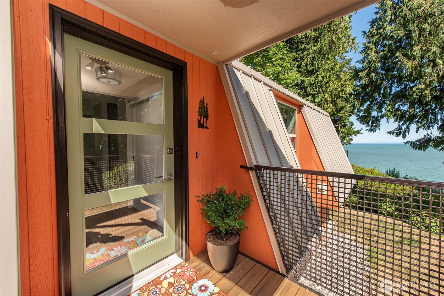 681 Bachelor Road , Sequim, WA 98382