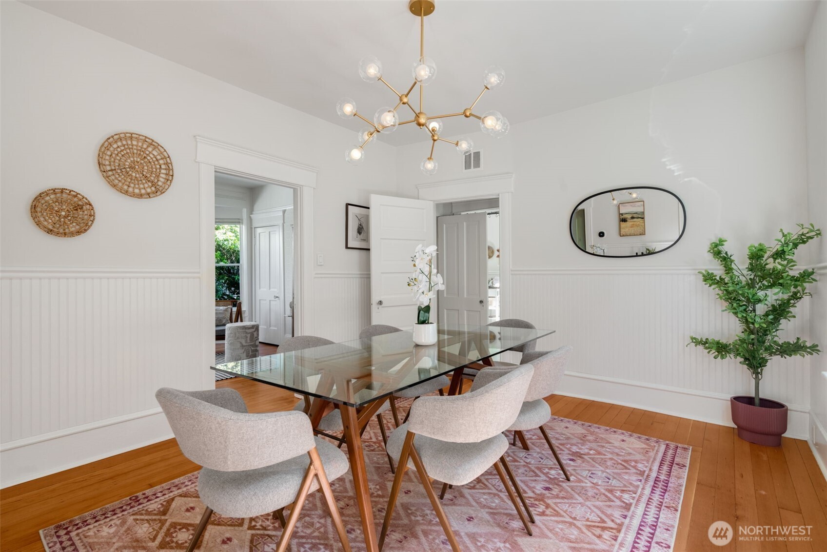 2516 3rd Avenue W, Seattle, WA 98119