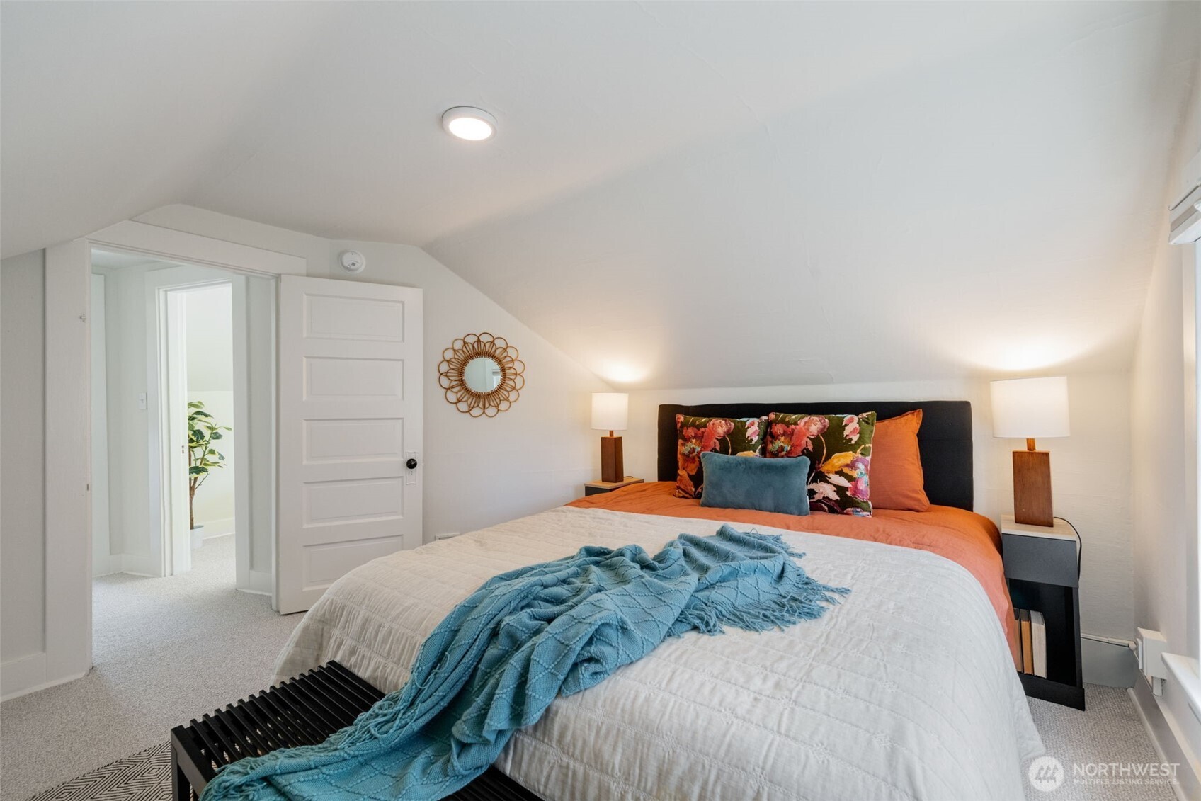 2516 3rd Avenue W, Seattle, WA 98119