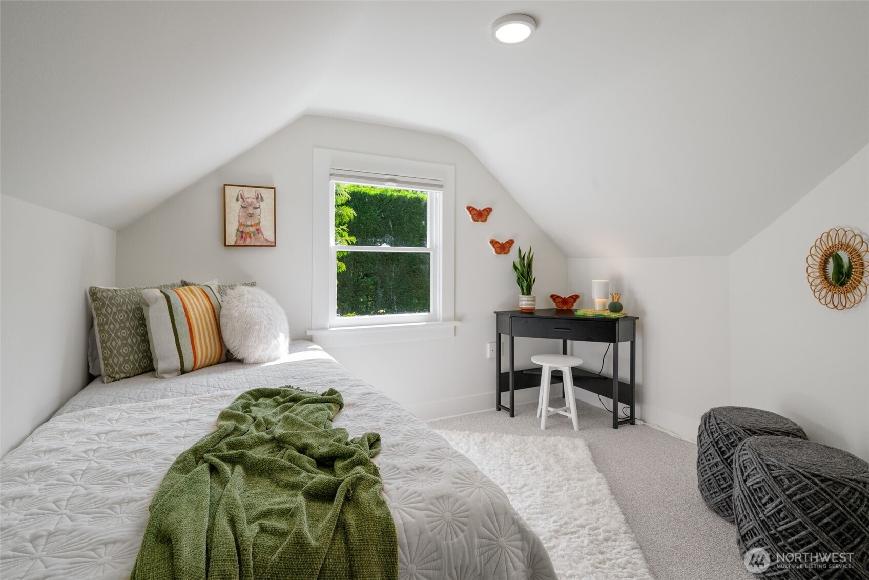 2516 3rd Avenue W, Seattle, WA 98119